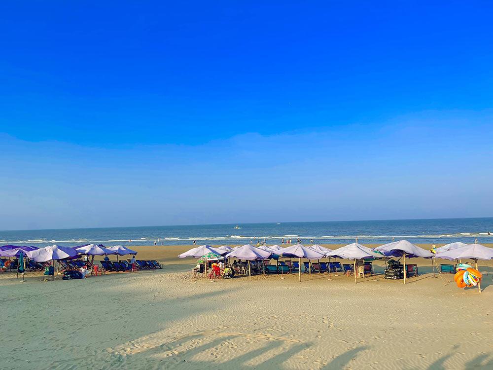 Biển Hải Hòa là một trong những điểm du lịch biển Thanh Hóa thu hút nhiều du khách